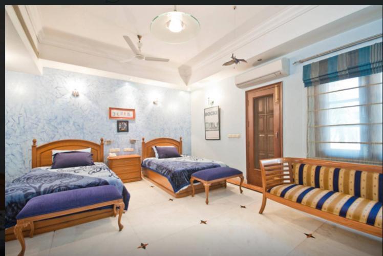 Superior King Room